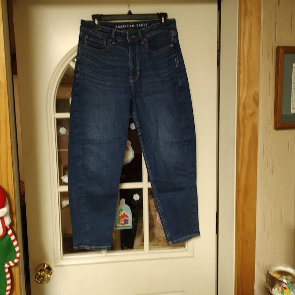 American Eagle Dark Blue Mom Jeans Size Women's 6 Short